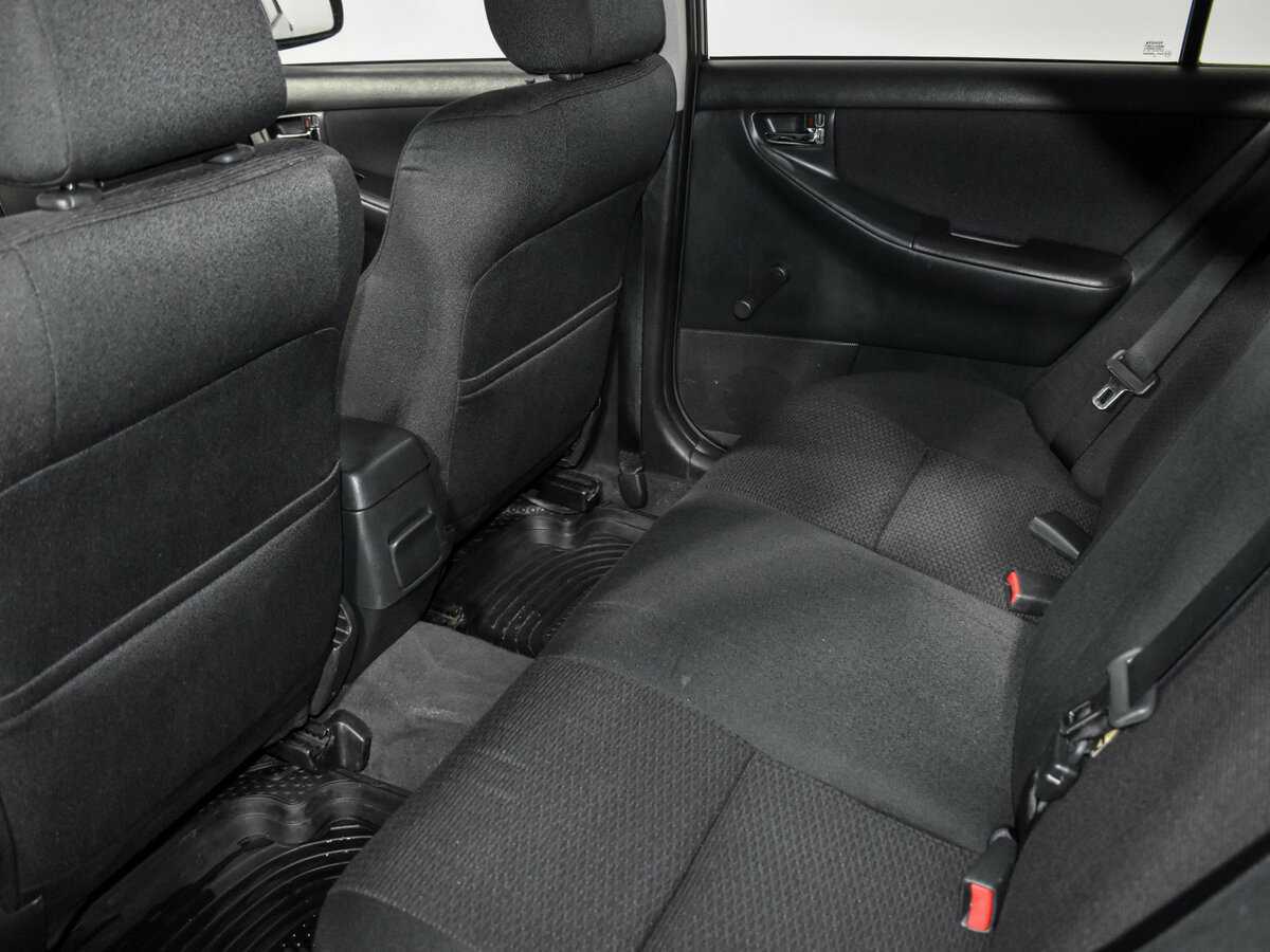 Toyota Corolla с пробегом — 2006 год. Фото: #11