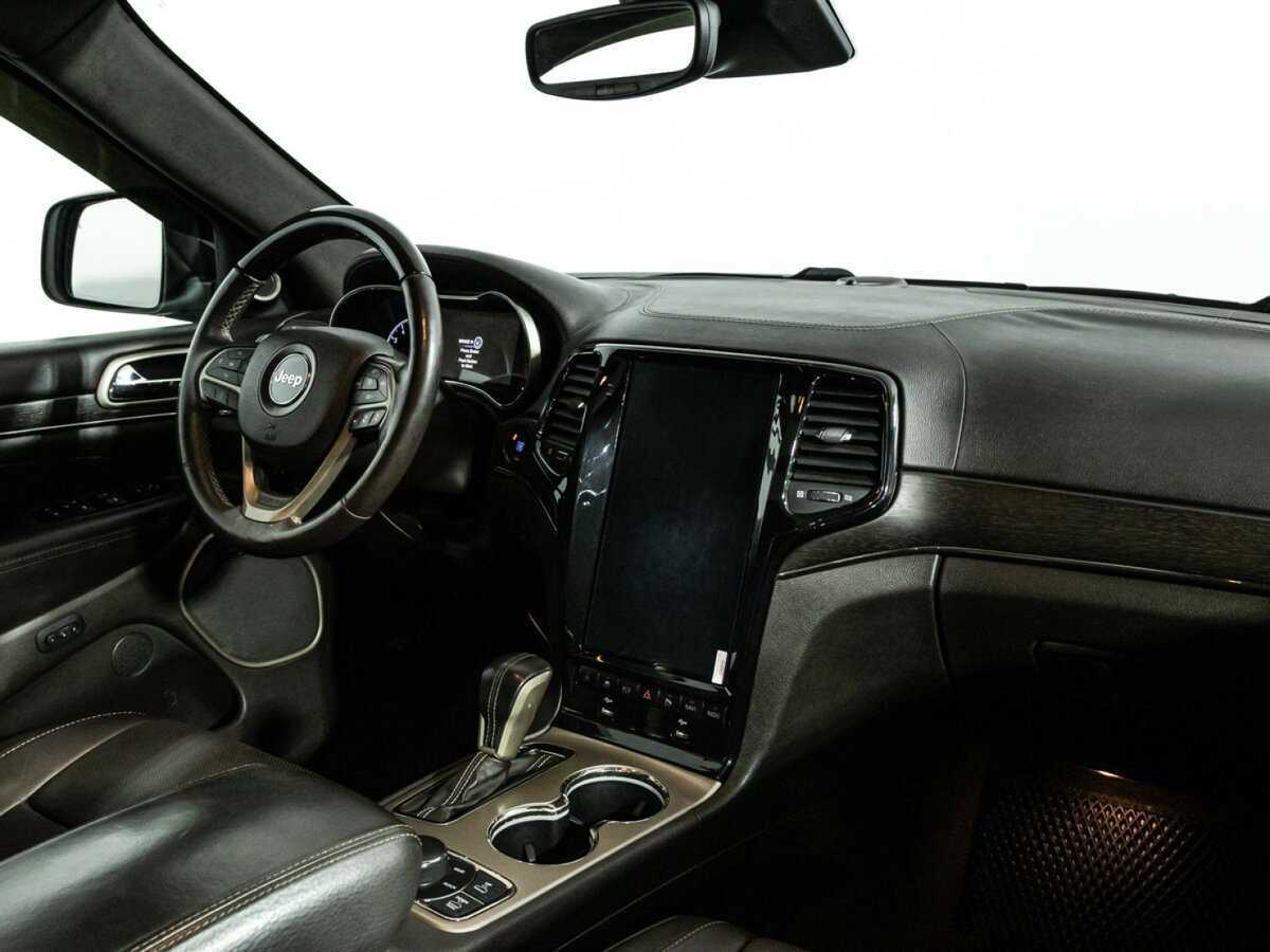 Jeep Grand Cherokee с пробегом — 2017 год. Фото: #8