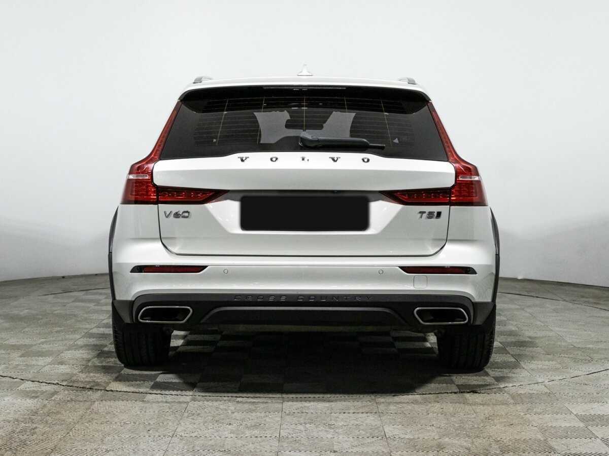 Volvo V60 Cross Country с пробегом — 2019 год. Фото: #5