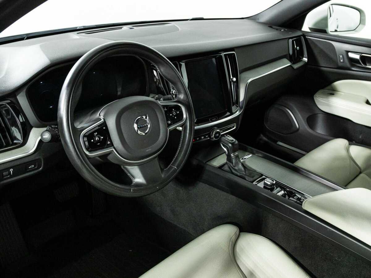 Volvo V60 Cross Country с пробегом — 2019 год. Фото: #10