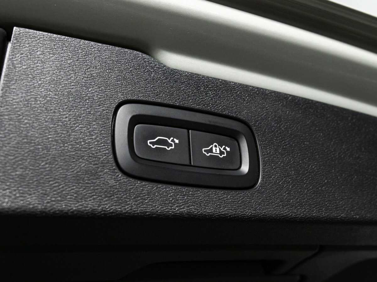 Volvo V60 Cross Country с пробегом — 2019 год. Фото: #15