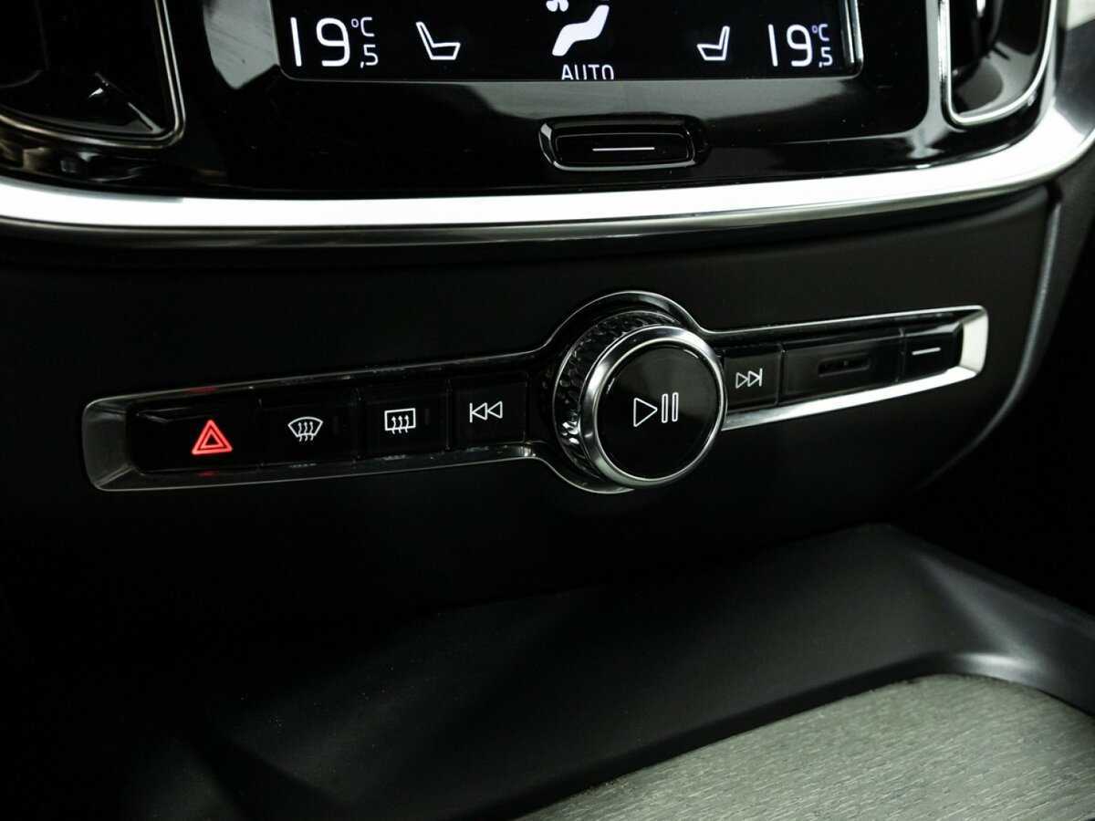 Volvo V60 Cross Country с пробегом — 2019 год. Фото: #22