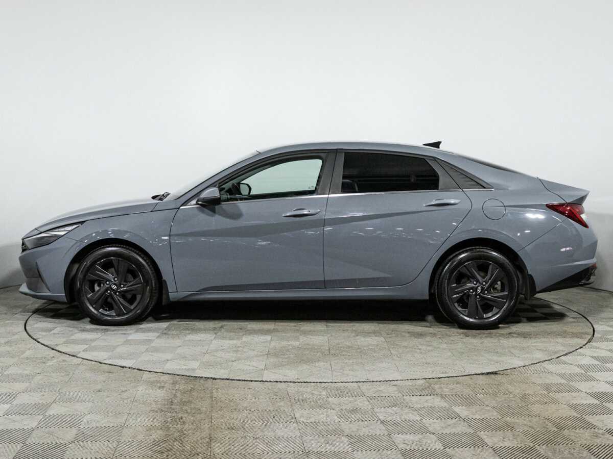 Hyundai Elantra с пробегом — 2021 год. Фото: #7