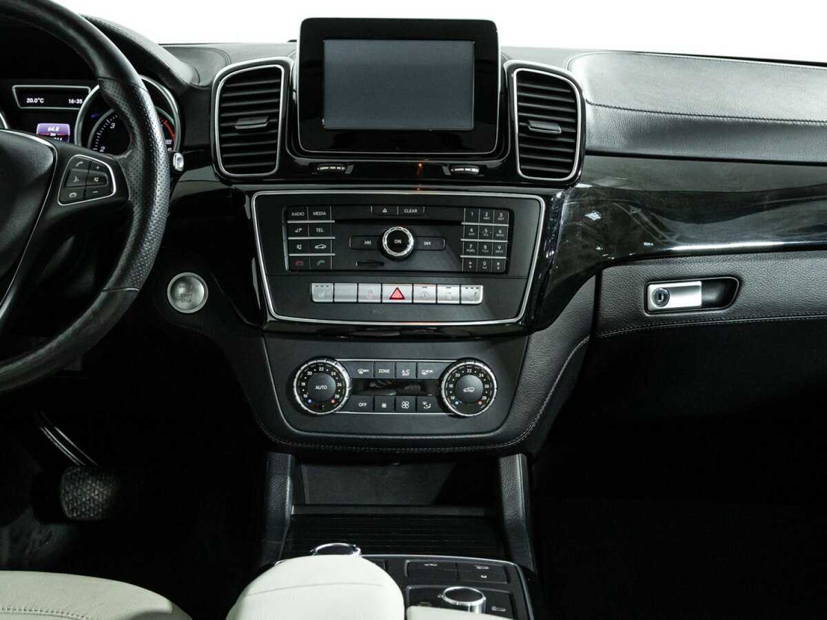 Mercedes-Benz GLE с пробегом — 2015 год. Фото: #13