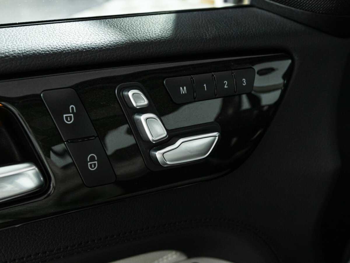 Mercedes-Benz GLE с пробегом — 2015 год. Фото: #16