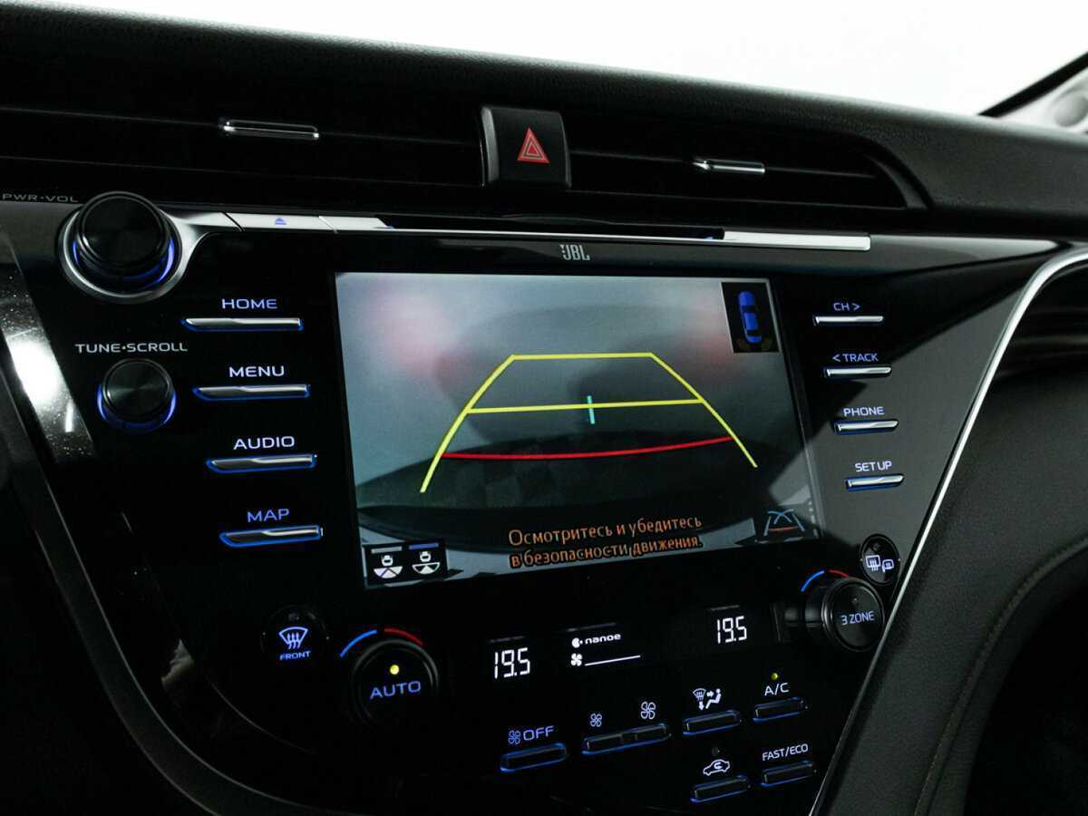 Toyota Camry с пробегом — 2020 год. Фото: #15