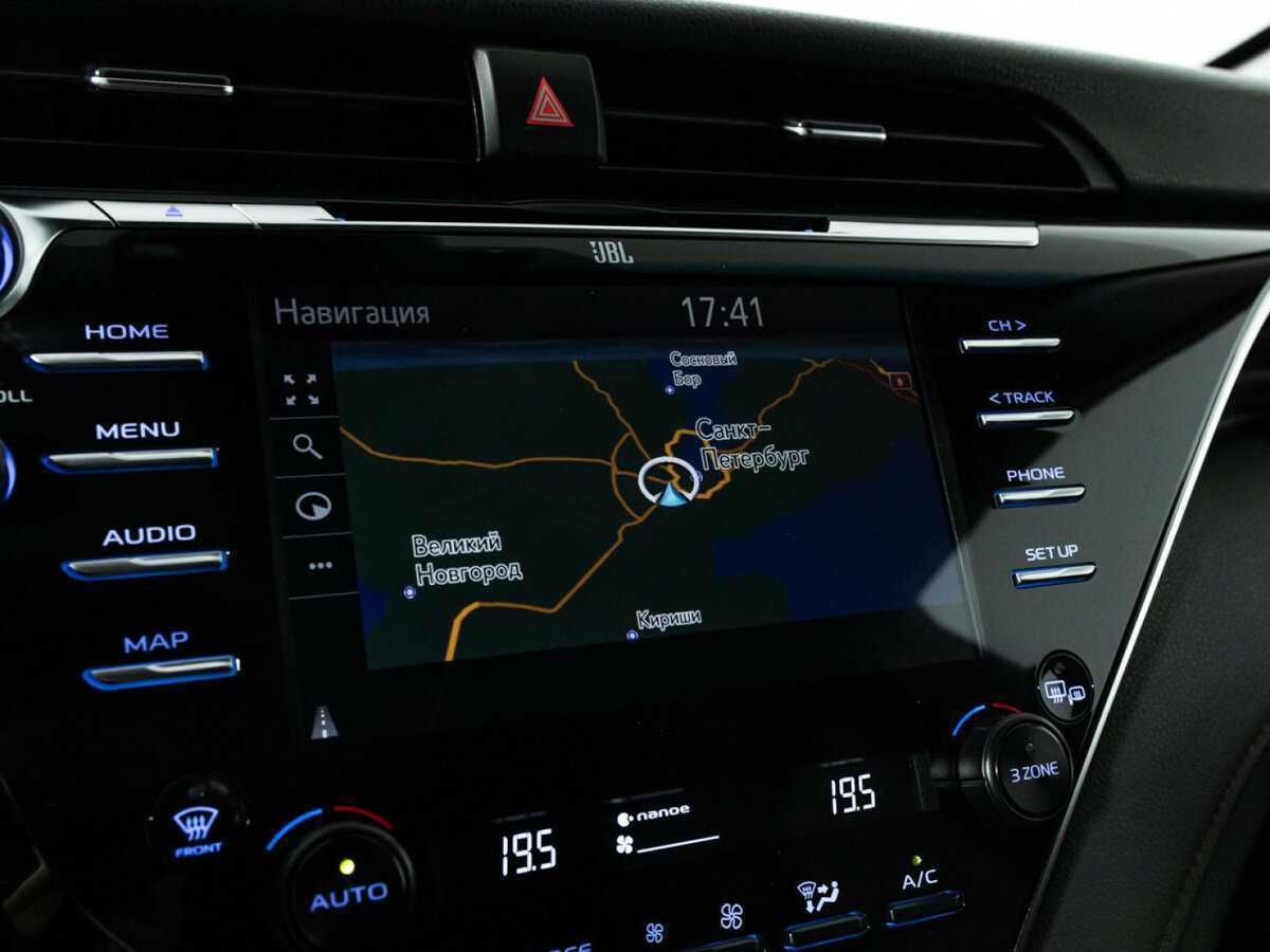 Toyota Camry с пробегом — 2020 год. Фото: #17