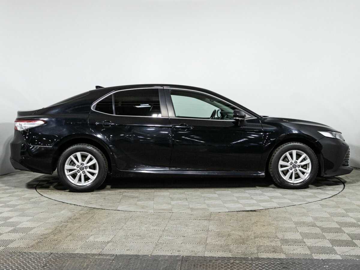 Toyota Camry с пробегом — 2019 год. Фото: #3
