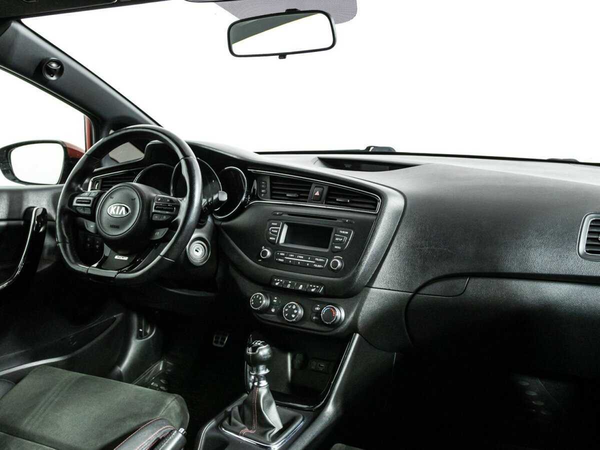 Kia Ceed GT с пробегом — 2017 год. Фото: #8