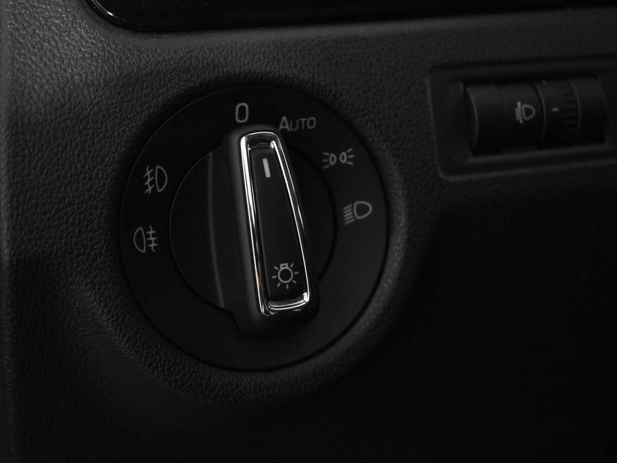 Skoda Rapid с пробегом — 2018 год. Фото: #17