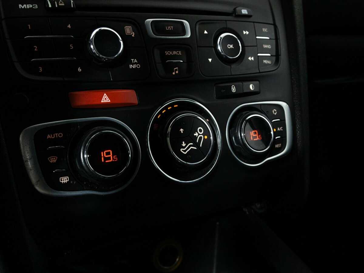 Citroen C4 с пробегом — 2011 год. Фото: #14