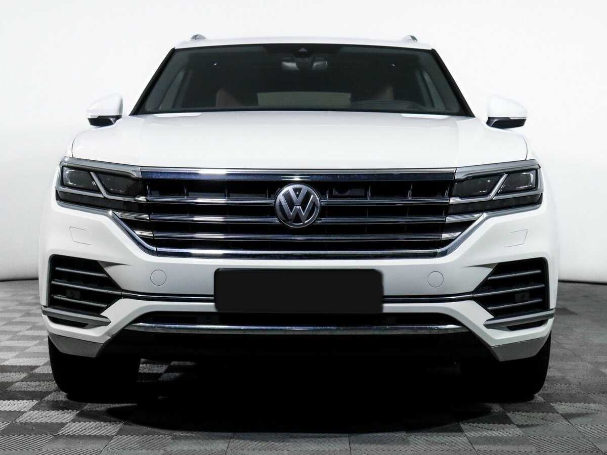 Volkswagen Touareg с пробегом — 2019 год. Фото: #1