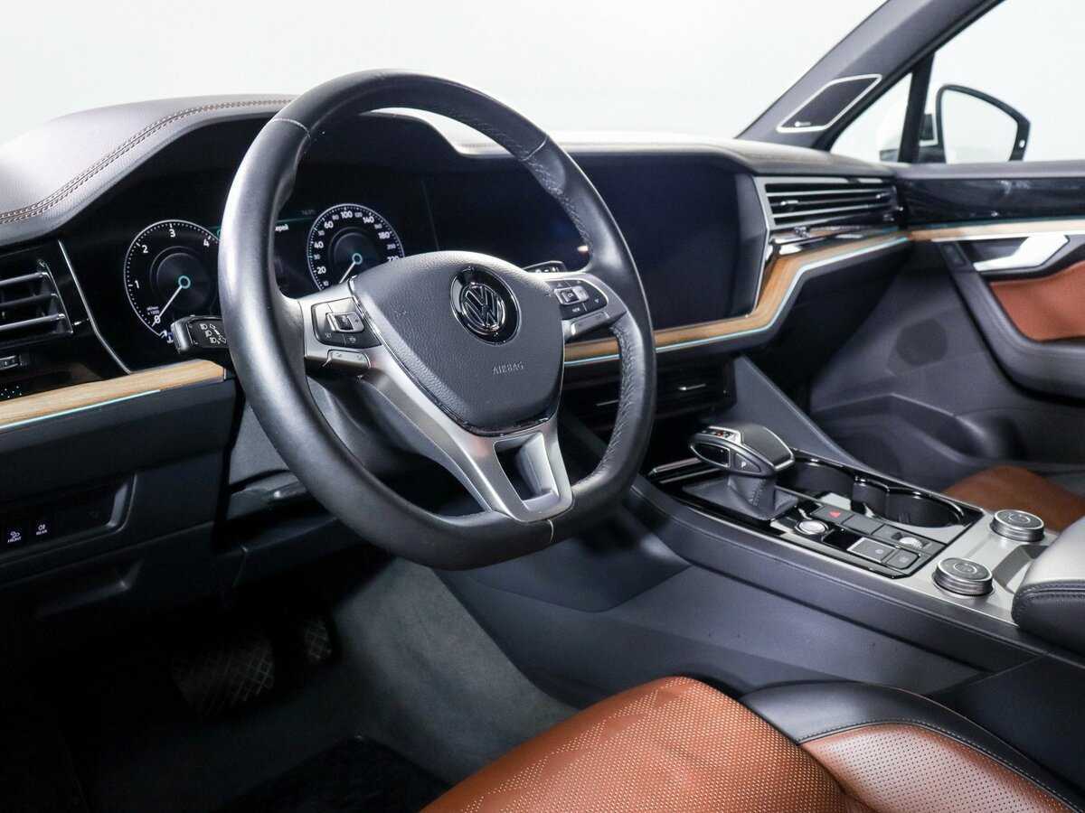 Volkswagen Touareg с пробегом — 2019 год. Фото: #13