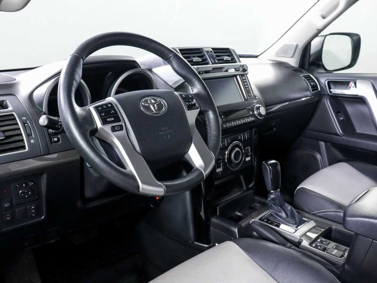 Toyota Land Cruiser Prado с пробегом — 2014 год. Фото: #10