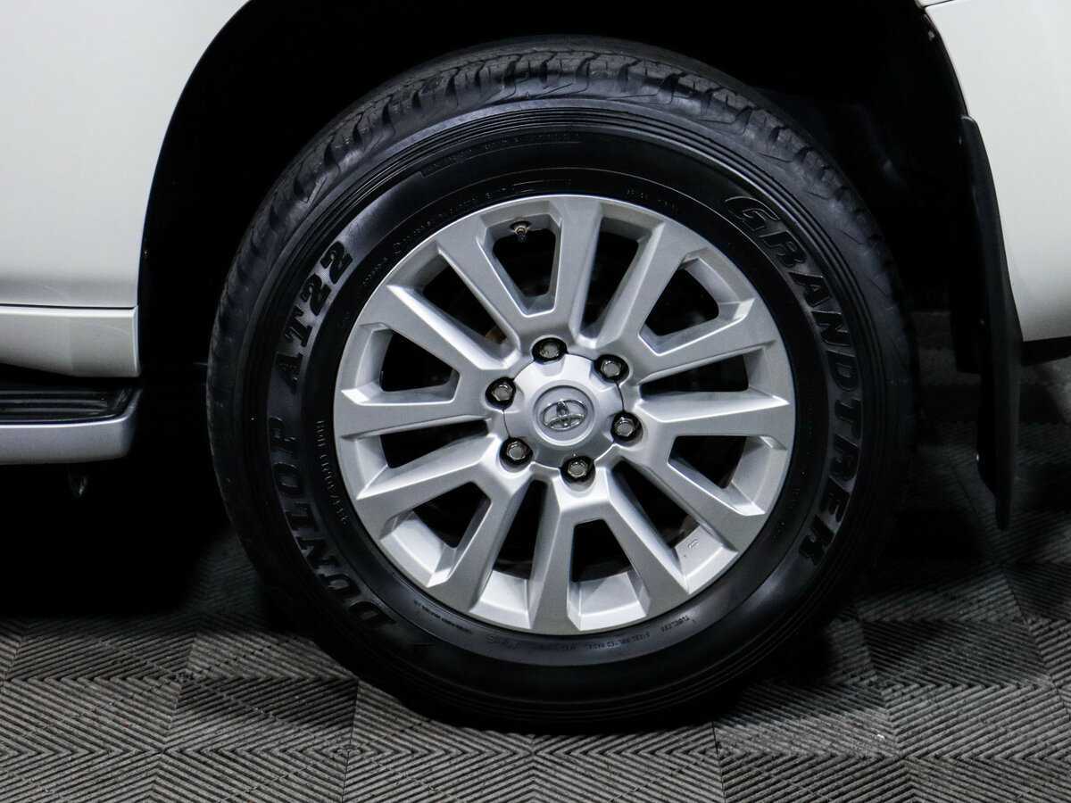 Toyota Land Cruiser Prado с пробегом — 2014 год. Фото: #11