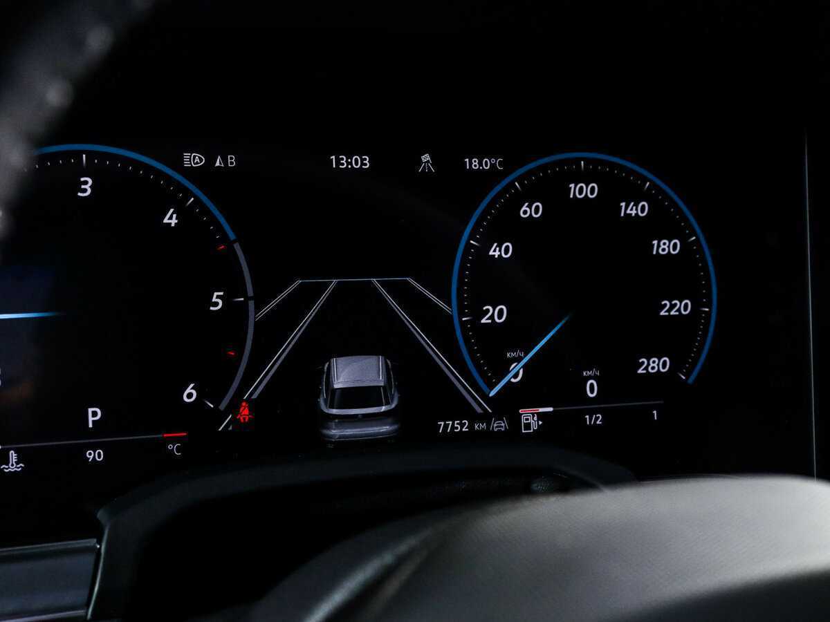 Volkswagen Touareg с пробегом — 2023 год. Фото: #10