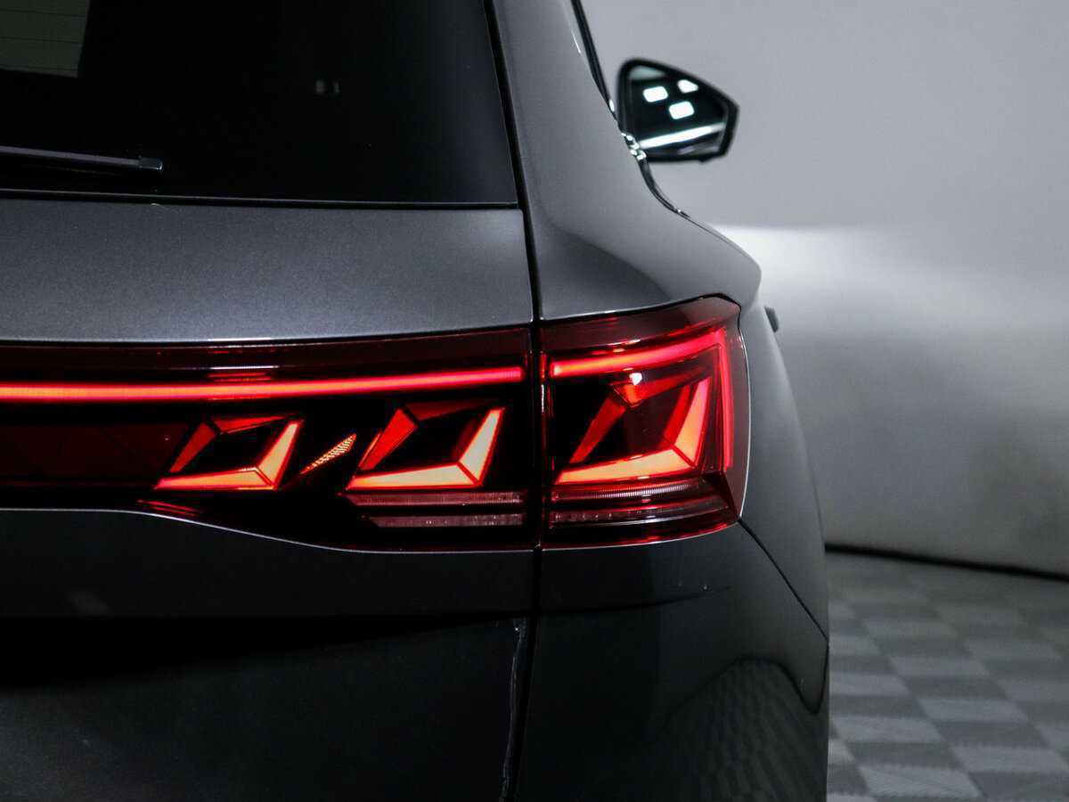 Volkswagen Touareg с пробегом — 2023 год. Фото: #20