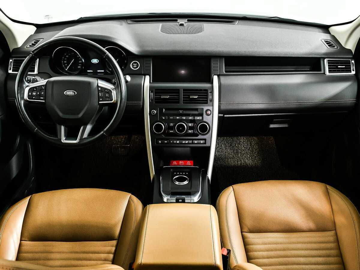 Land Rover Discovery Sport с пробегом — 2018 год. Фото: #10