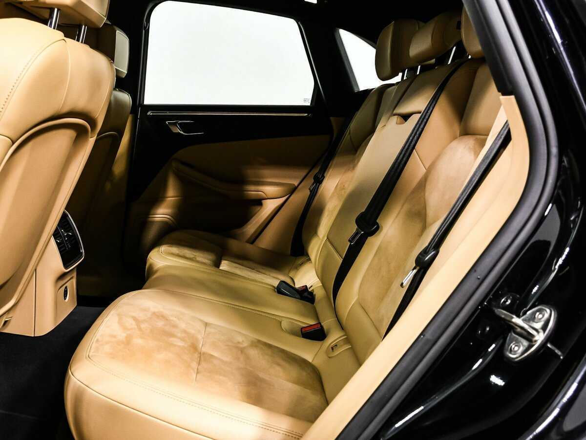 Porsche Macan с пробегом — 2016 год. Фото: #12