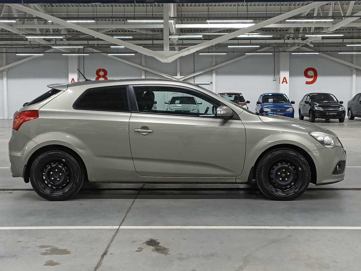 Kia Ceed с пробегом — 2011 год. Фото: #3