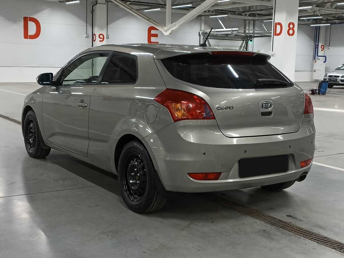 Kia Ceed с пробегом — 2011 год. Фото: #6