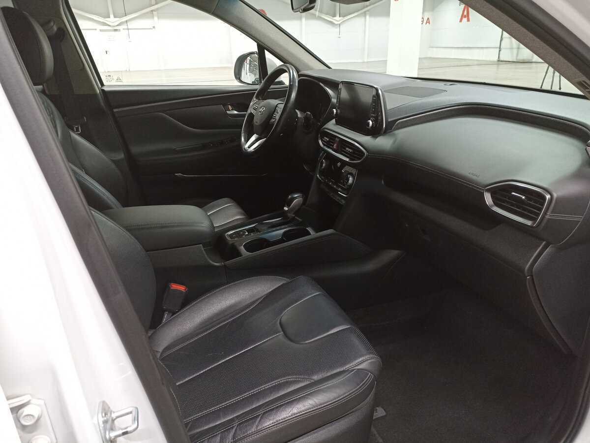 Hyundai Santa Fe с пробегом — 2018 год. Фото: #10