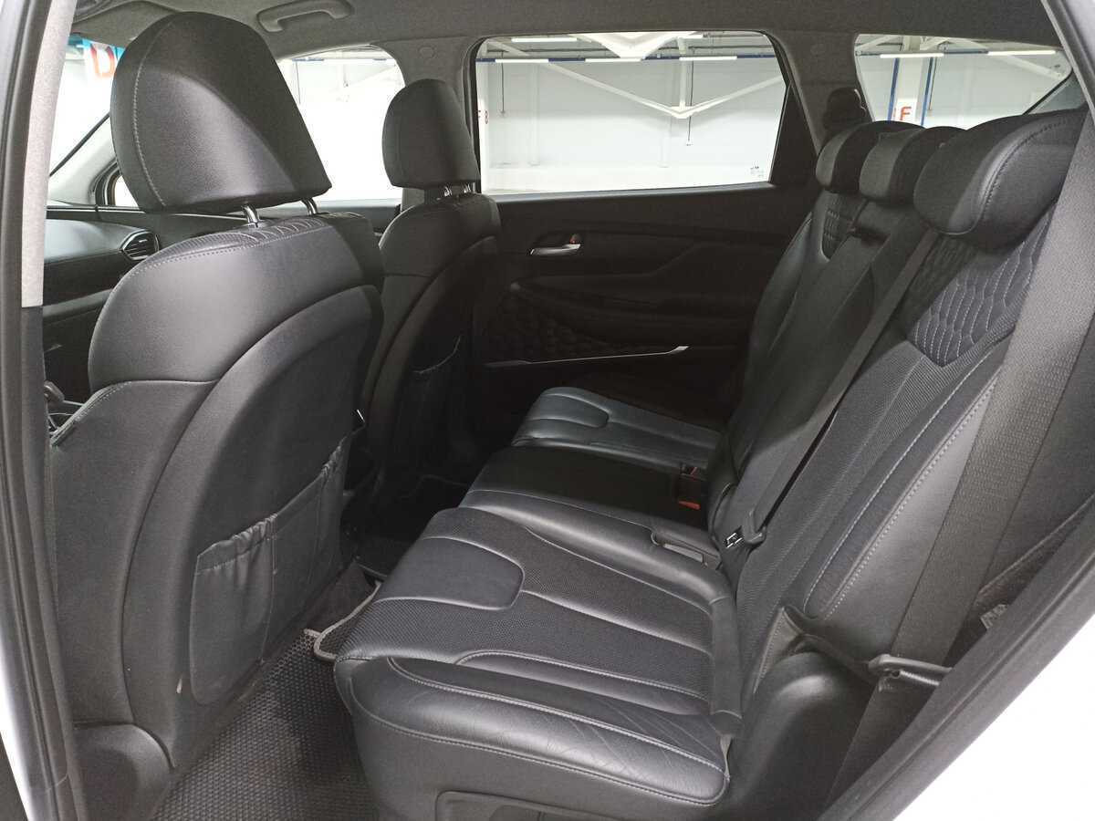 Hyundai Santa Fe с пробегом — 2018 год. Фото: #11