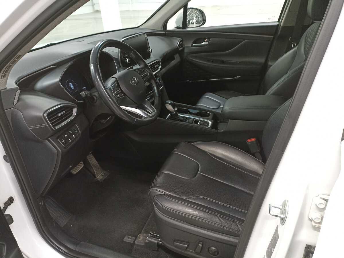 Hyundai Santa Fe с пробегом — 2018 год. Фото: #15