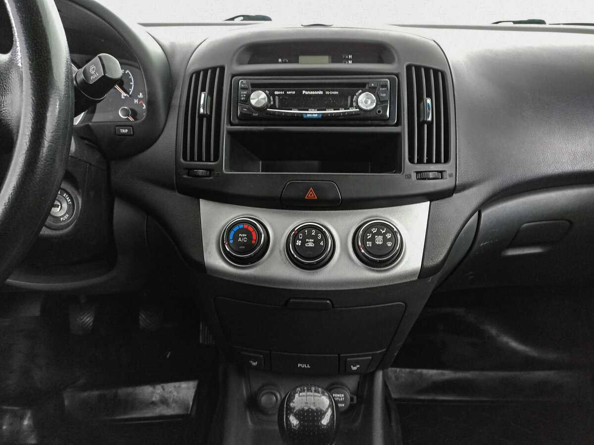 Hyundai Elantra с пробегом — 2008 год. Фото: #14