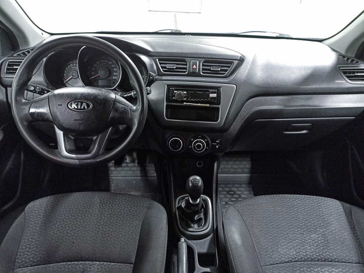 Kia Rio с пробегом — 2014 год. Фото: #13