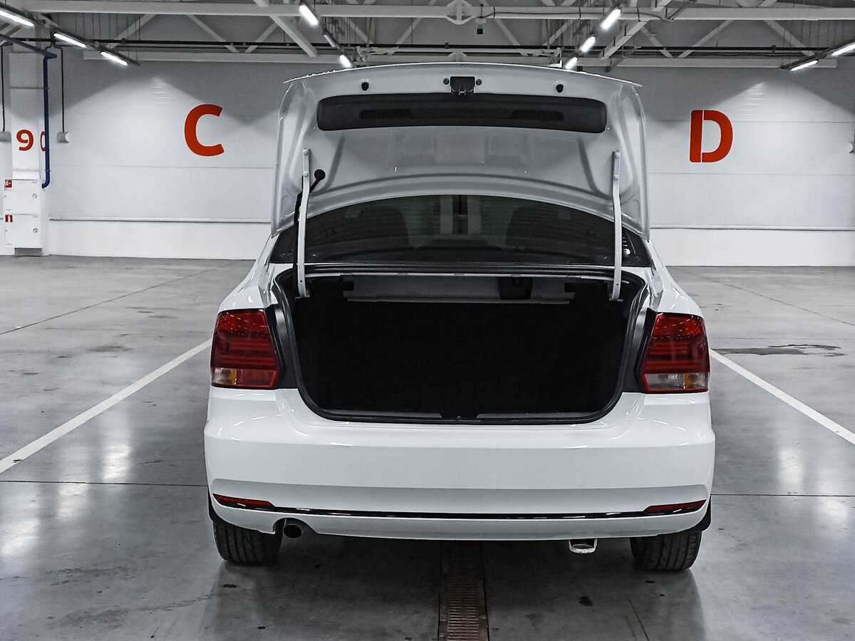 Volkswagen Polo с пробегом — 2019 год. Фото: #8