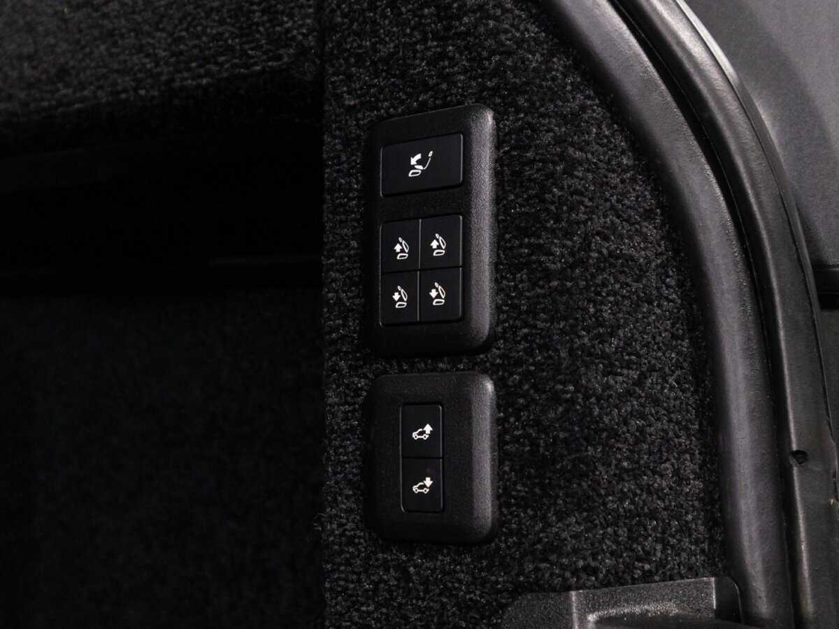 Land Rover Range Rover с пробегом — 2019 год. Фото: #15