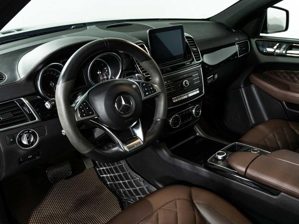 Mercedes-Benz GLE Coupe с пробегом — 2016 год. Фото: #10