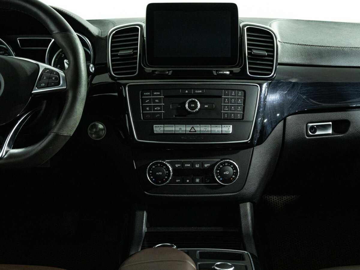 Mercedes-Benz GLE Coupe с пробегом — 2016 год. Фото: #13