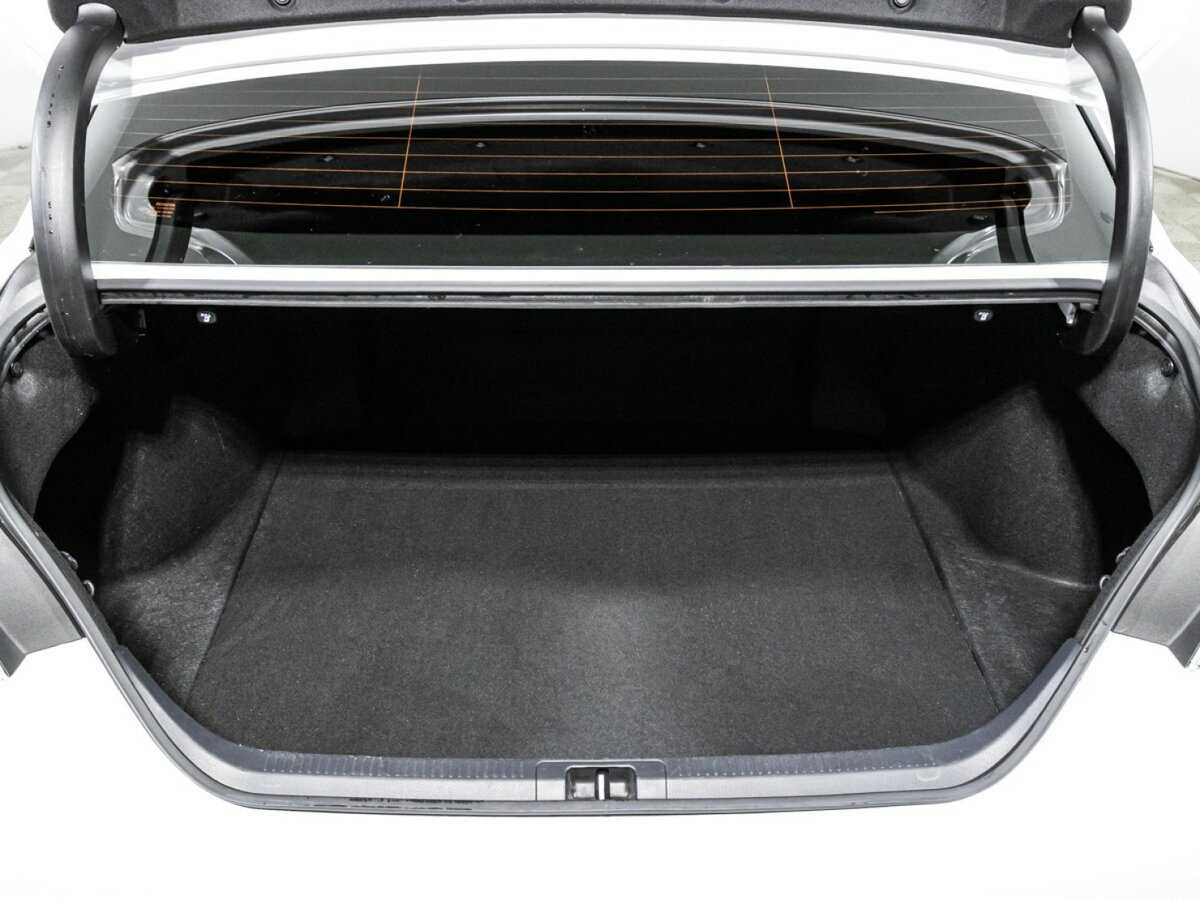 Toyota Camry с пробегом — 2021 год. Фото: #13