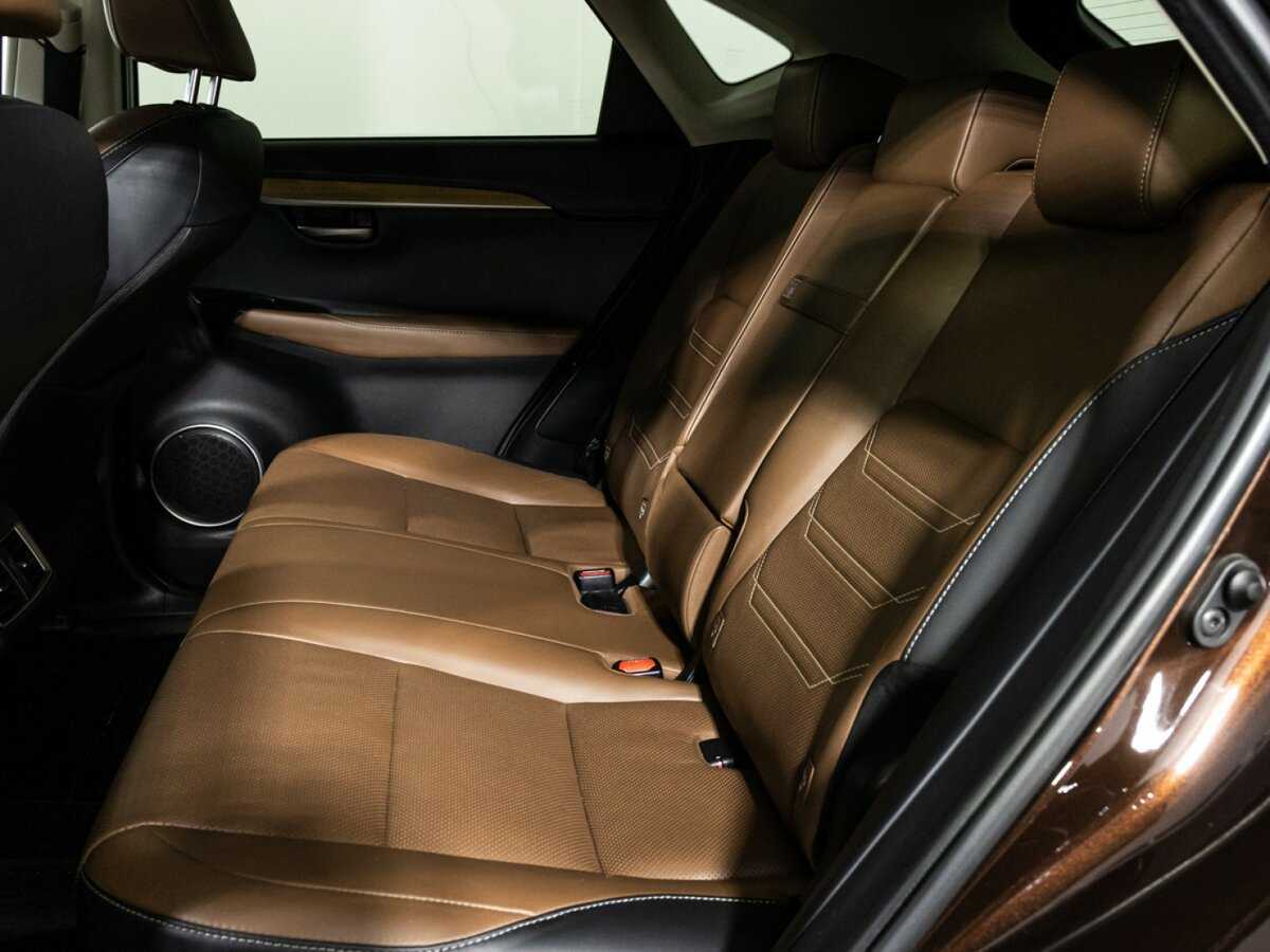 Lexus NX с пробегом — 2015 год. Фото: #9