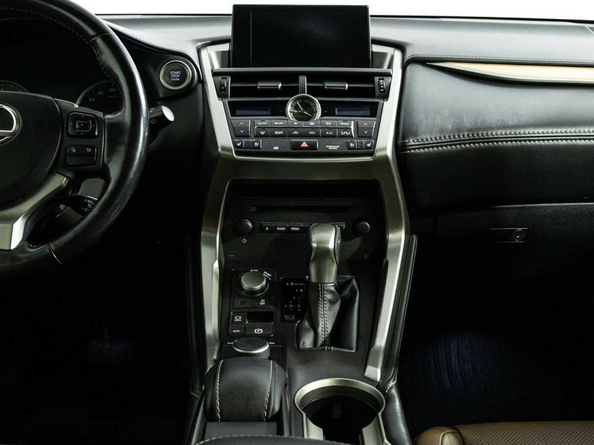 Lexus NX с пробегом — 2015 год. Фото: #11