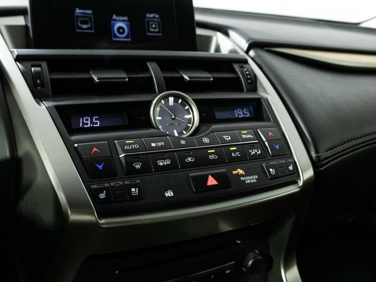 Lexus NX с пробегом — 2015 год. Фото: #19