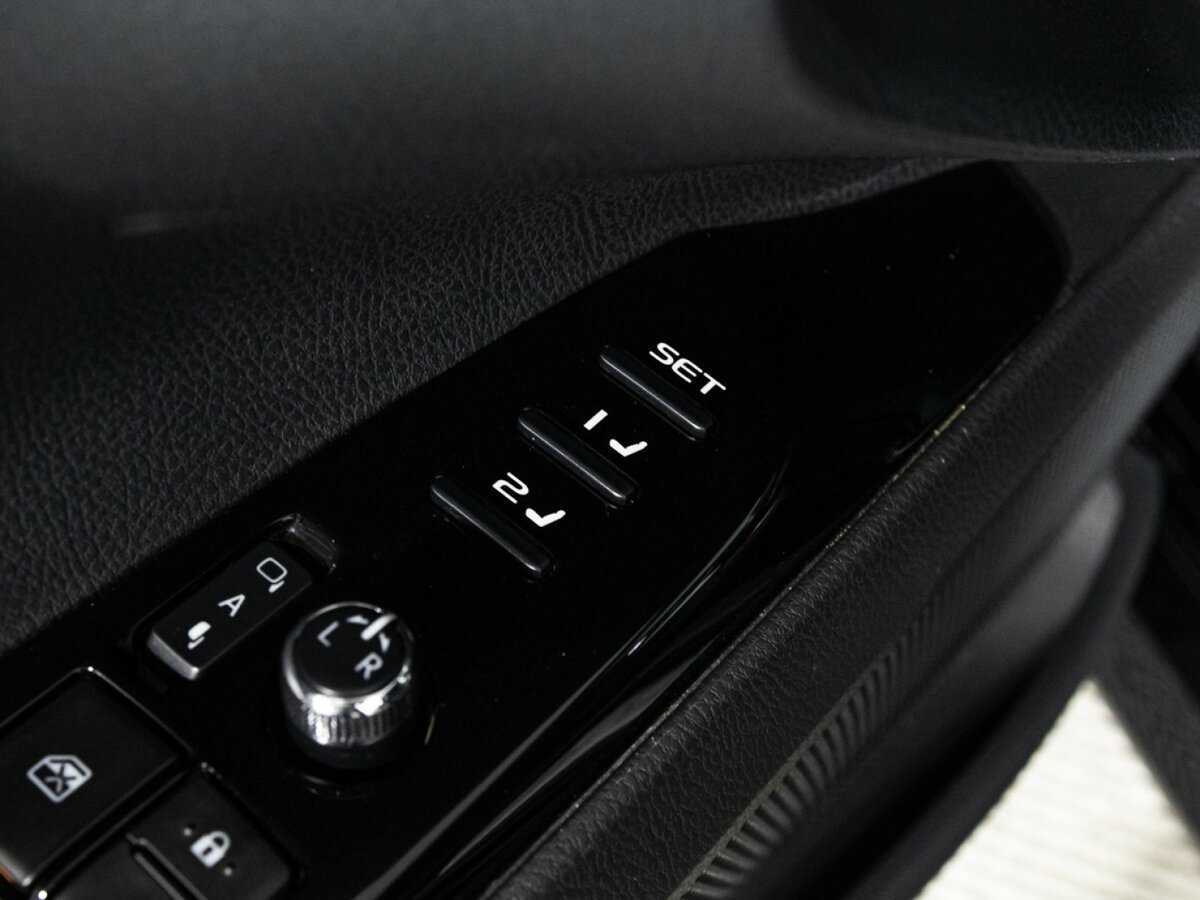 Toyota Camry с пробегом — 2020 год. Фото: #19