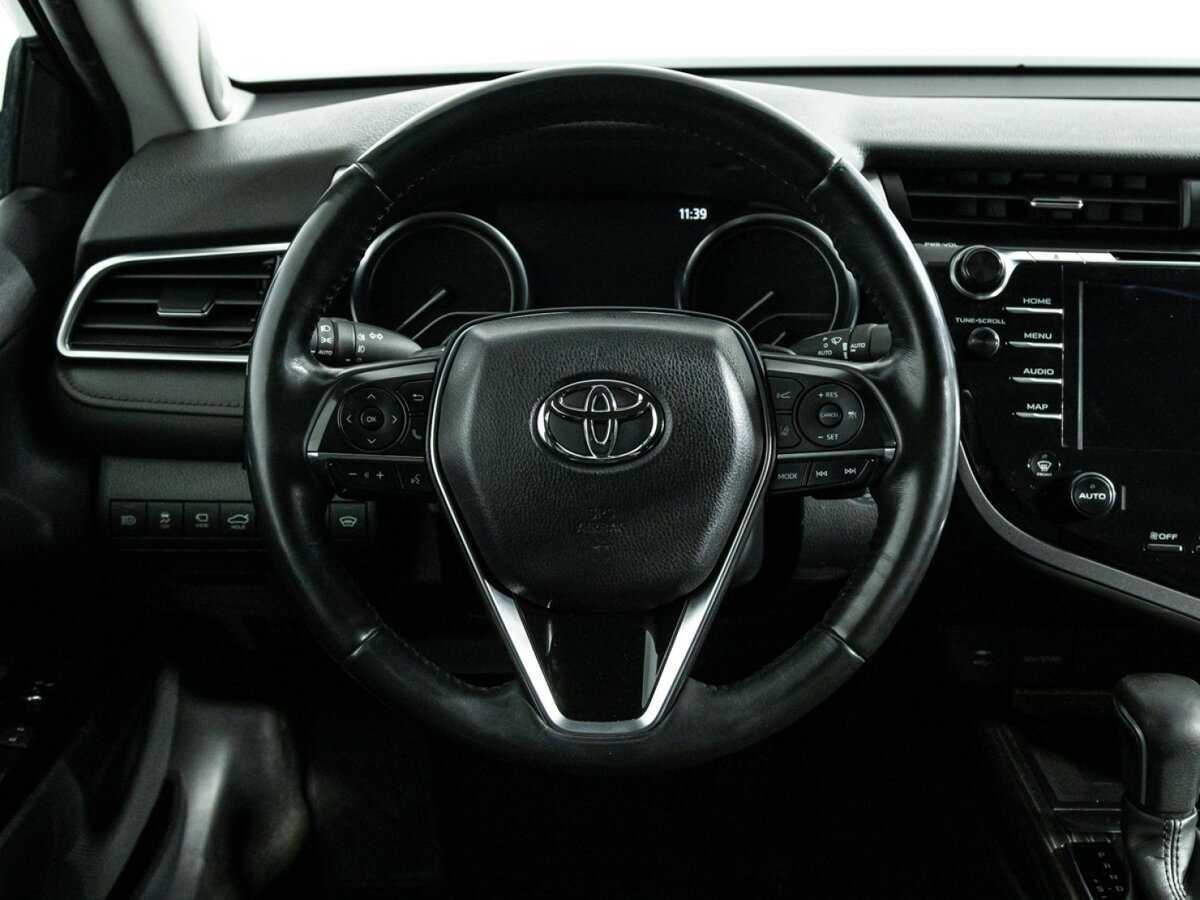 Toyota Camry с пробегом — 2020 год. Фото: #25