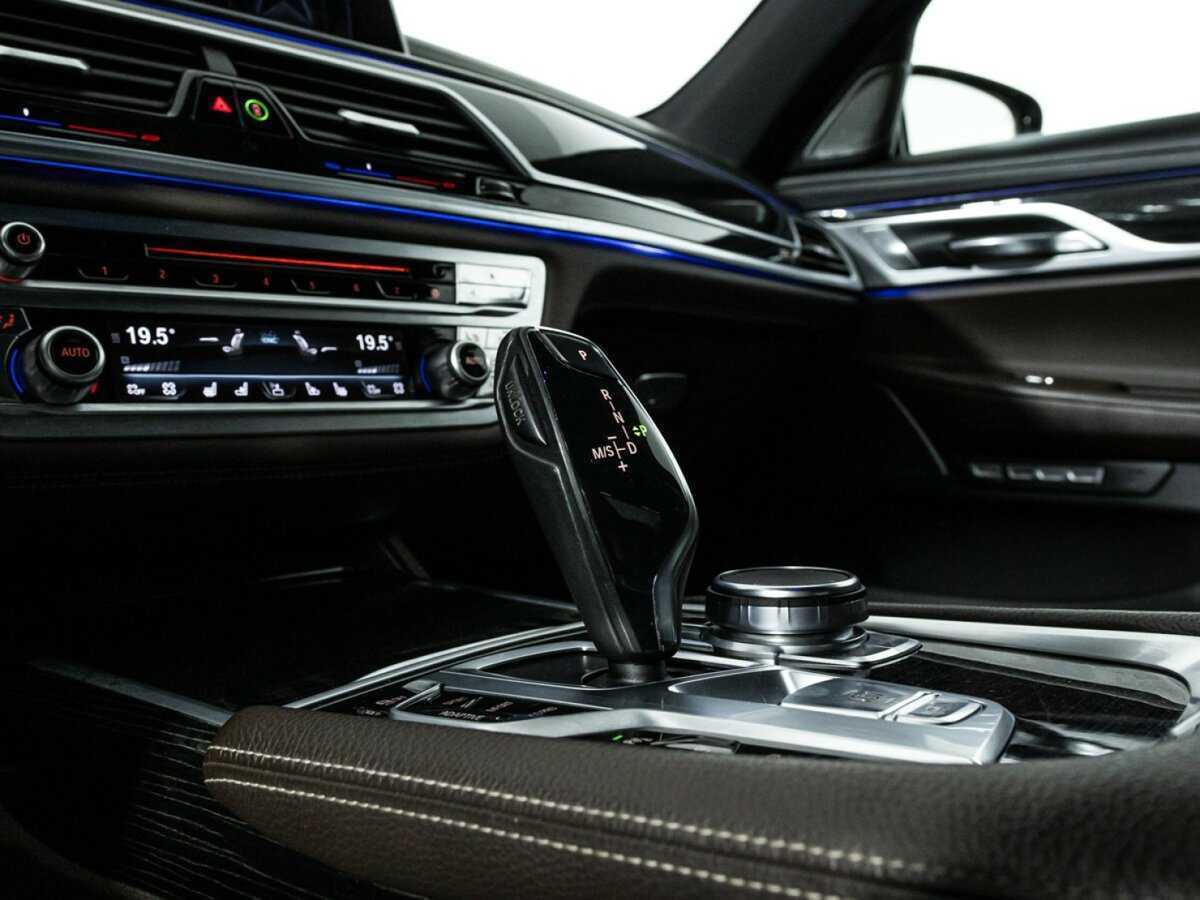 BMW 7 серии с пробегом — 2016 год. Фото: #23