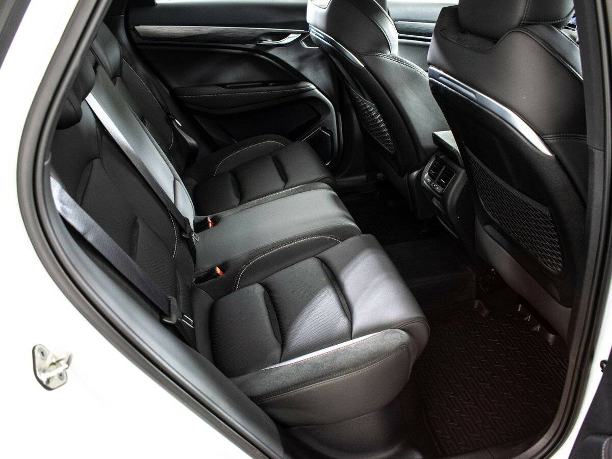 Geely Tugella с пробегом — 2023 год. Фото: #9