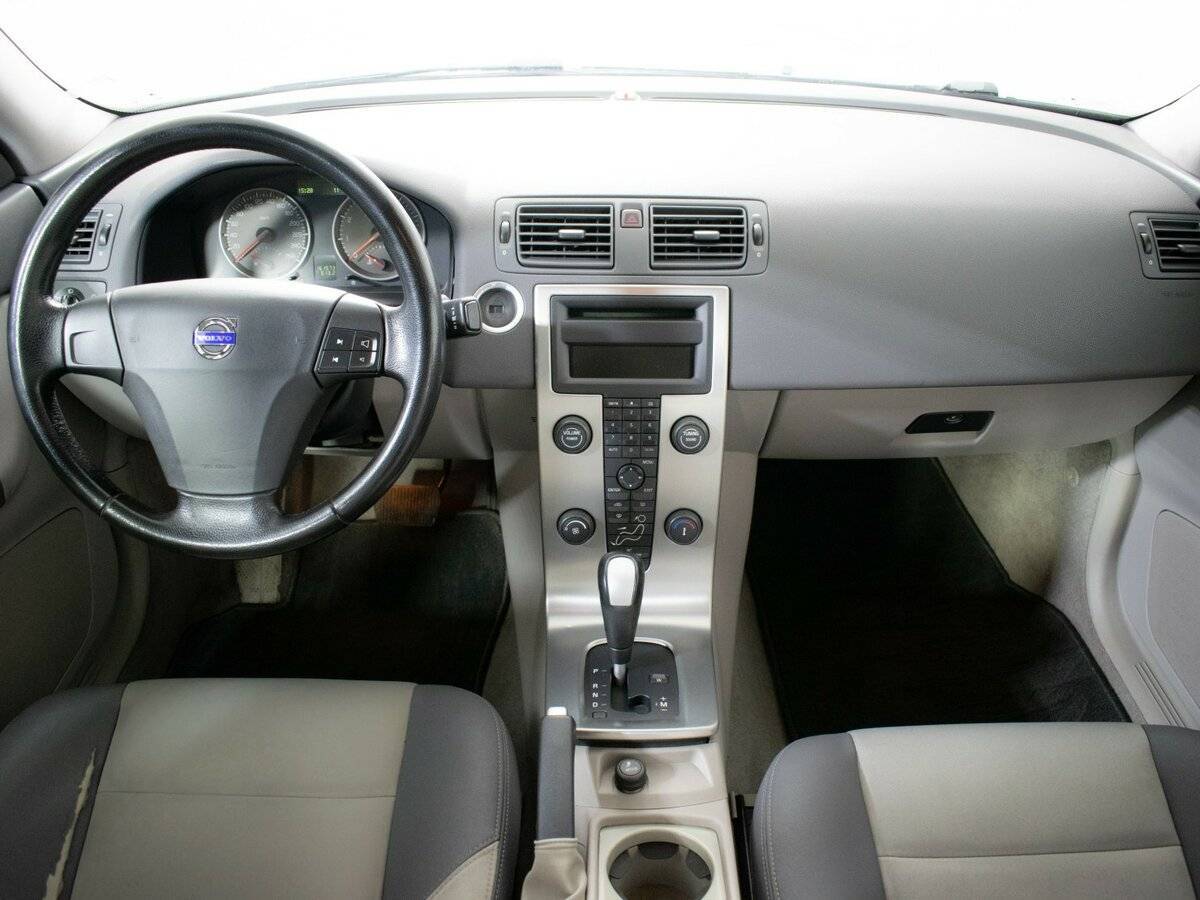 Volvo S40 с пробегом — 2007 год. Фото: #8