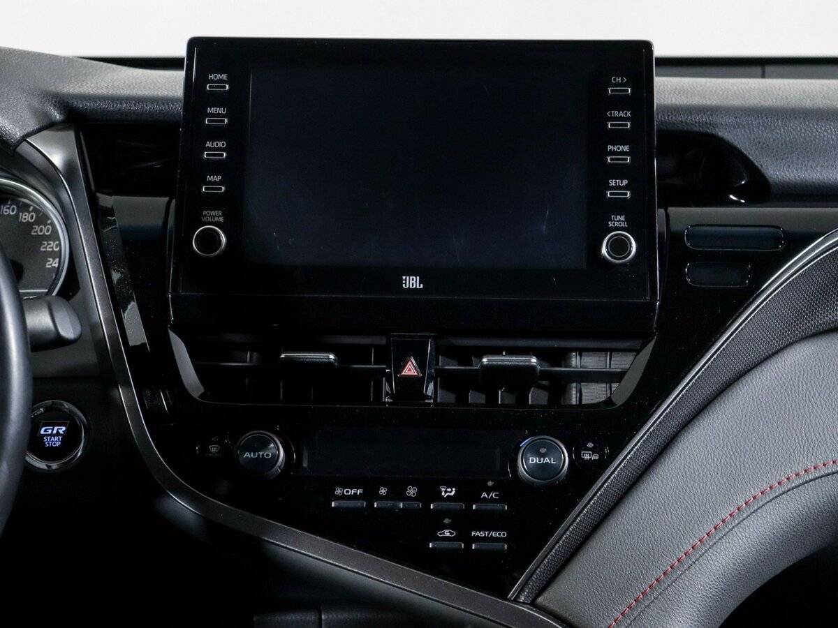 Toyota Camry с пробегом — 2021 год. Фото: #9