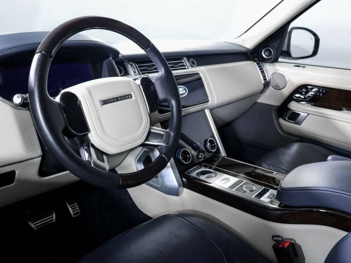 Land Rover Range Rover с пробегом — 2021 год. Фото: #10