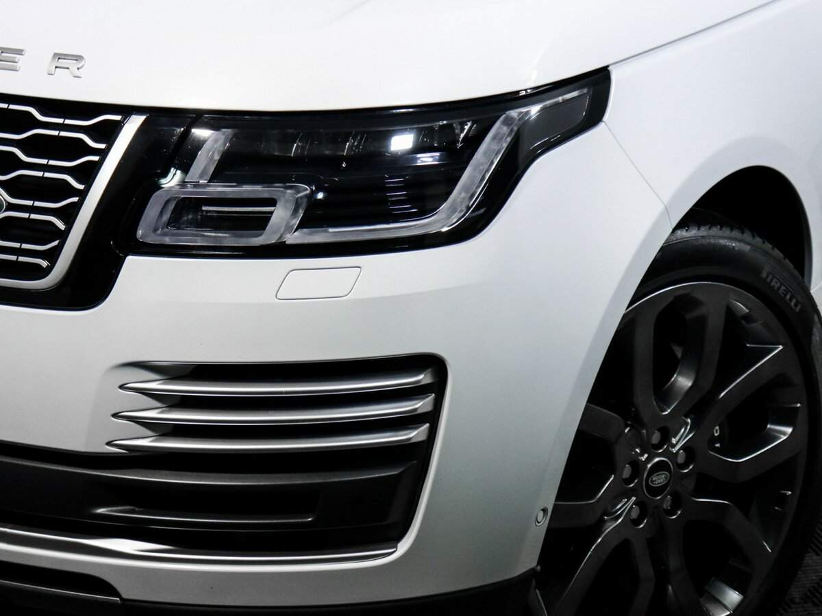 Land Rover Range Rover с пробегом — 2021 год. Фото: #12