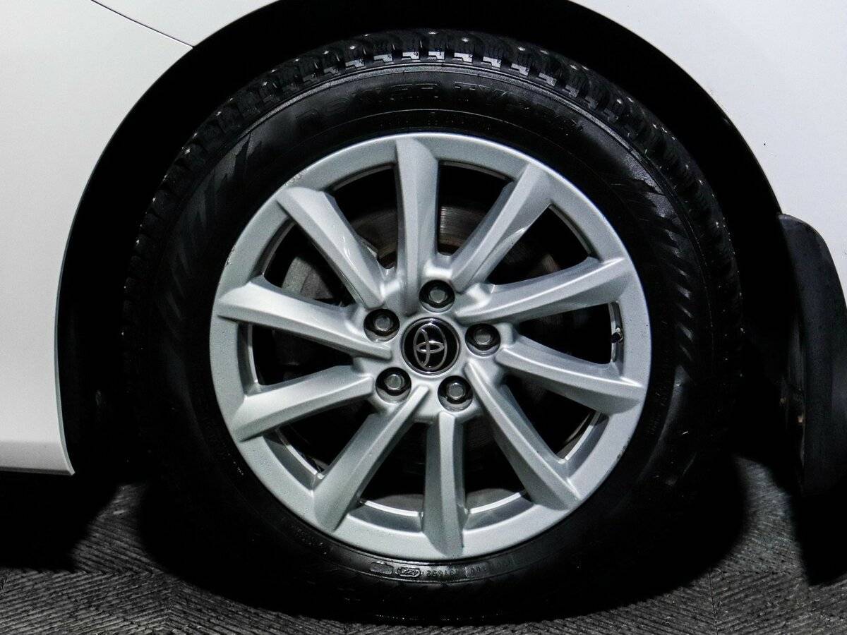 Toyota Camry с пробегом — 2021 год. Фото: #14