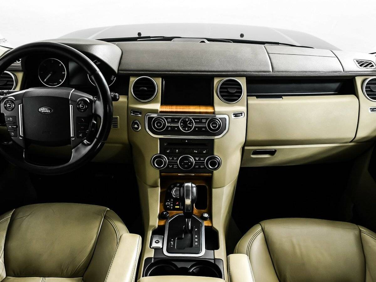 Land Rover Discovery с пробегом — 2011 год. Фото: #10