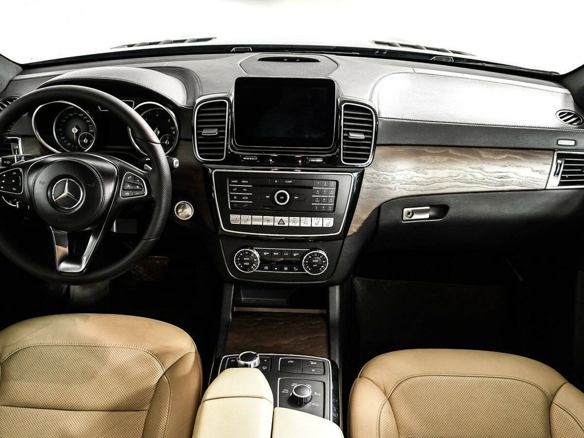 Mercedes-Benz GLS с пробегом — 2016 год. Фото: #10