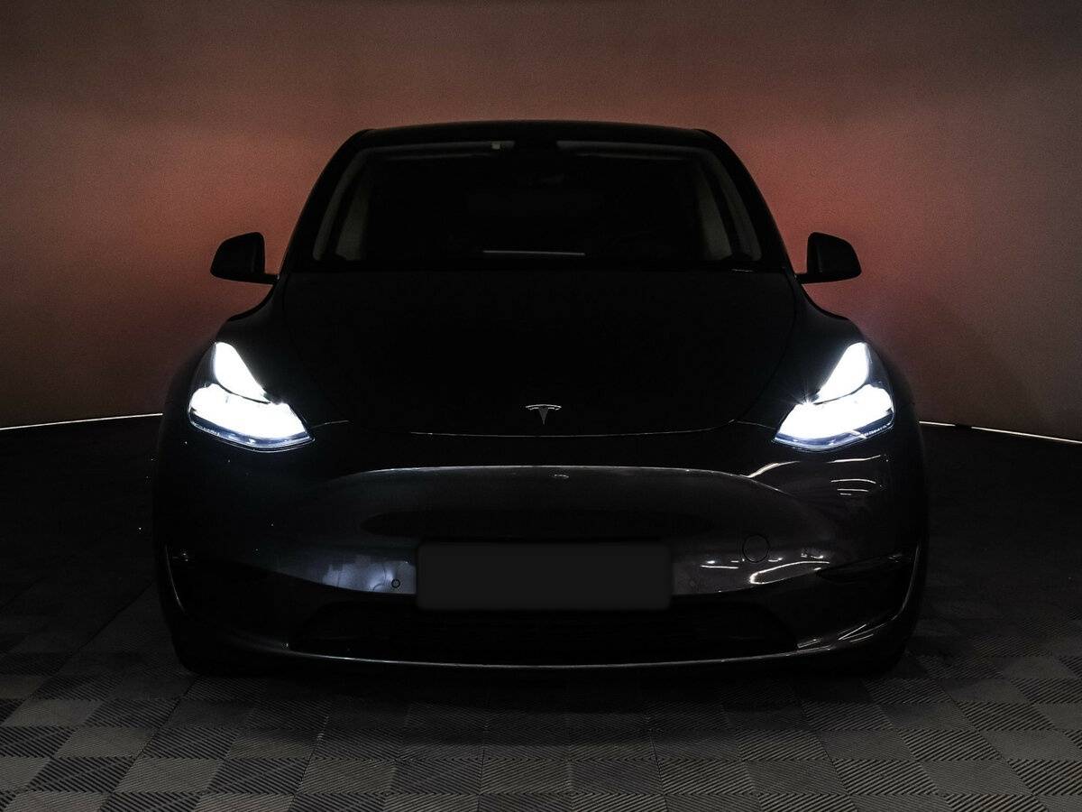Tesla Model Y с пробегом — 2021 год. Фото: #15